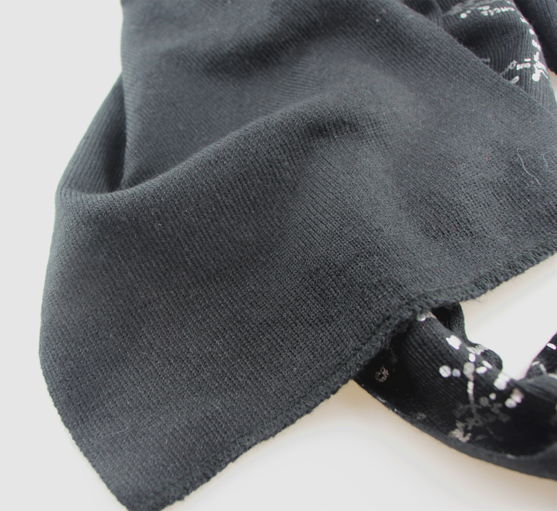 Black Seamless Skull Winter Knitted Scarf For Men Embroidery Logo Available