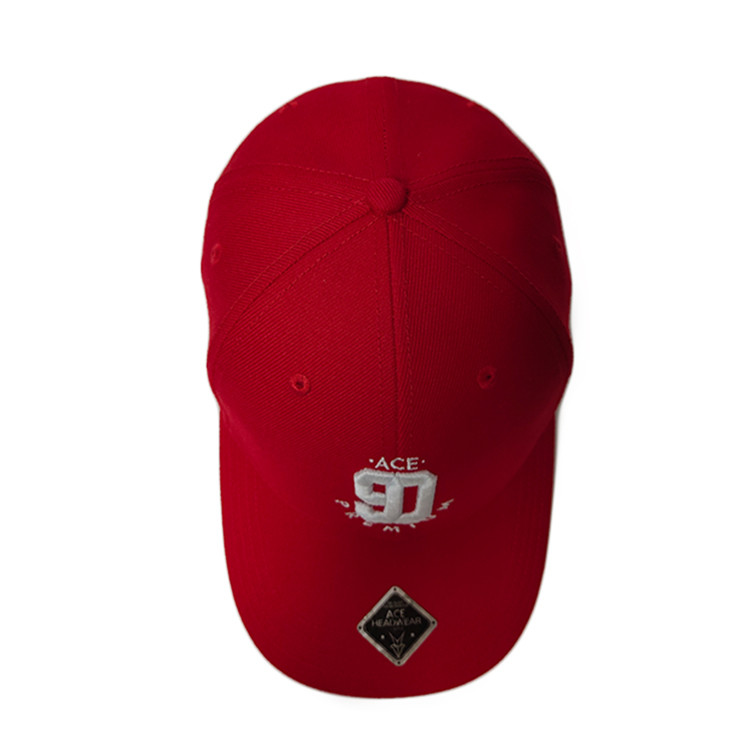 Cute Red Custom 3D Embroidery Baseball Caps 100% Cotton Twill Material