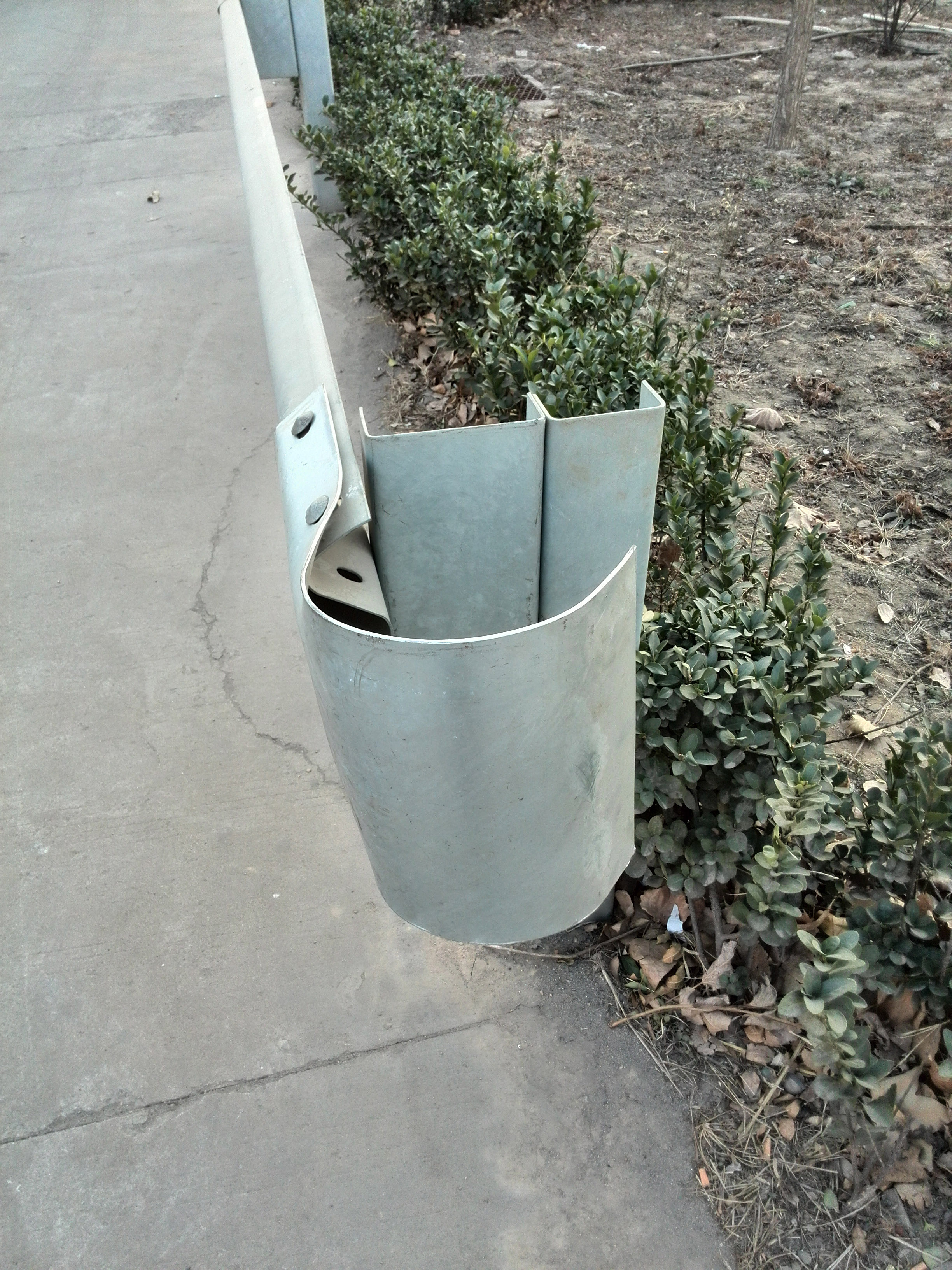 Q235 Q345 Hot Dip Galvanized Guardrail R End Wings for Highway in Customized Colors