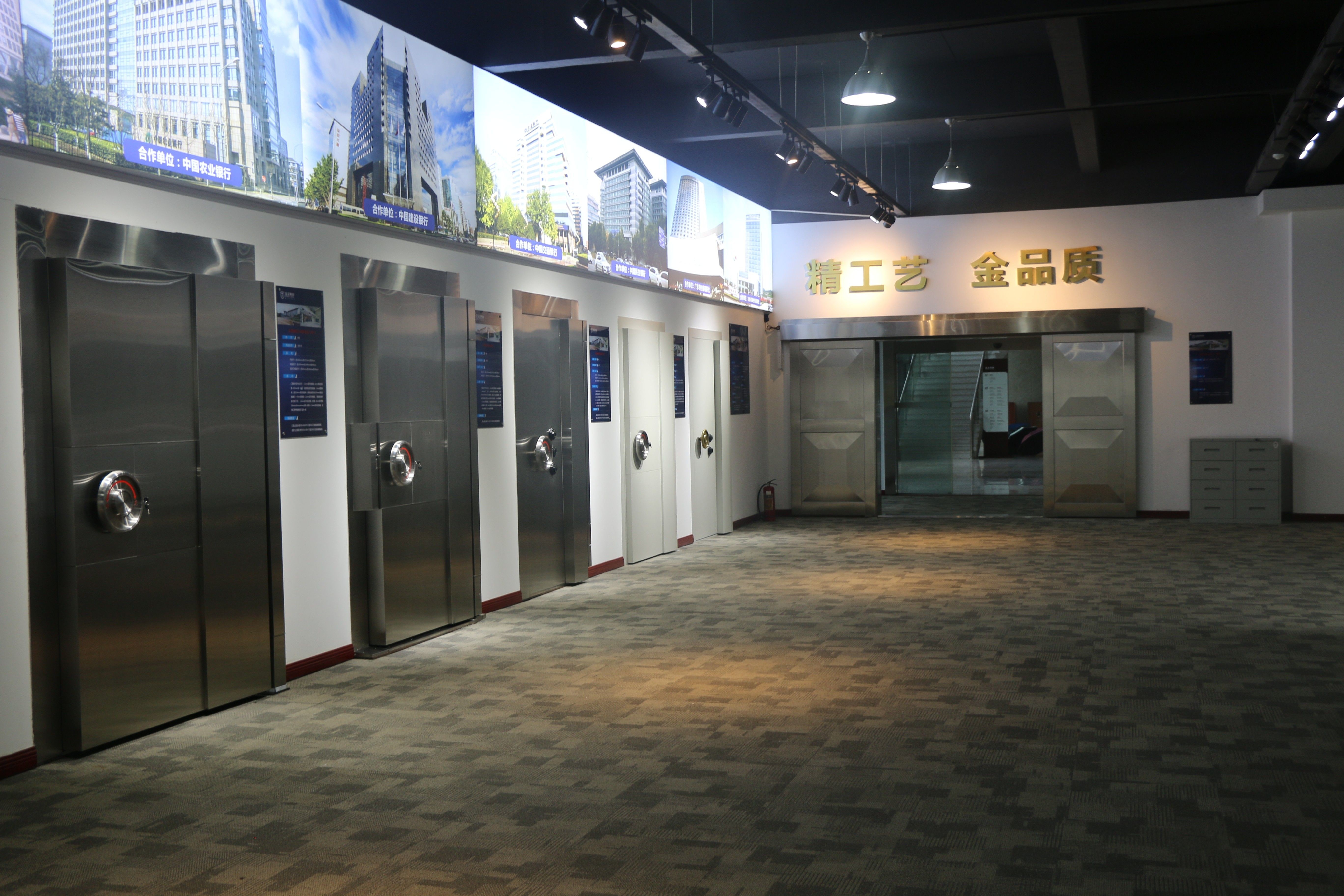 Bank Vault Door Height 2000mm Wdith 1000mm Vault Safe Door With mechancial code lock stainless steel appearance