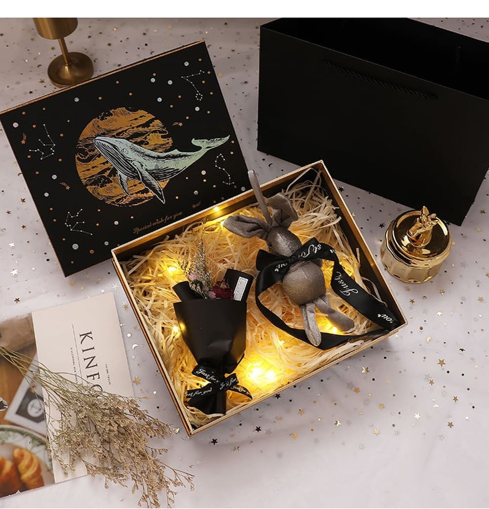 Custom Rigid Shoulder Box , 2 Piece Boxes With Shredded Paper 29*21*9.5cm