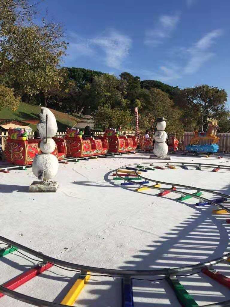 3 KW Power Kids Amusement Ride , Custom Christmas Train Rides 12 People