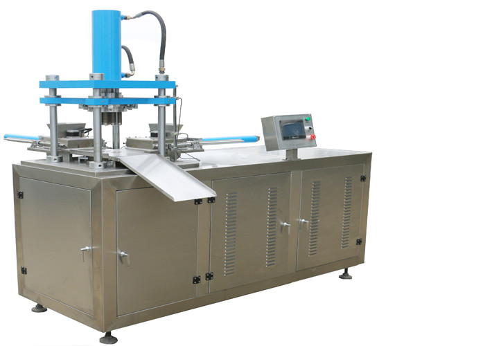 Sturdy Customized Salt Lick Trace Mineral Wheel Press Machine , Hydraulic Tablet Press Machine Non Leaking