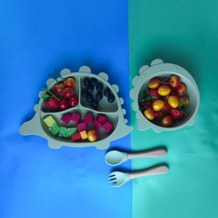 Dinosaur Shape Silicone Eating Utensils Set Dishes Customized For Baby Feeding