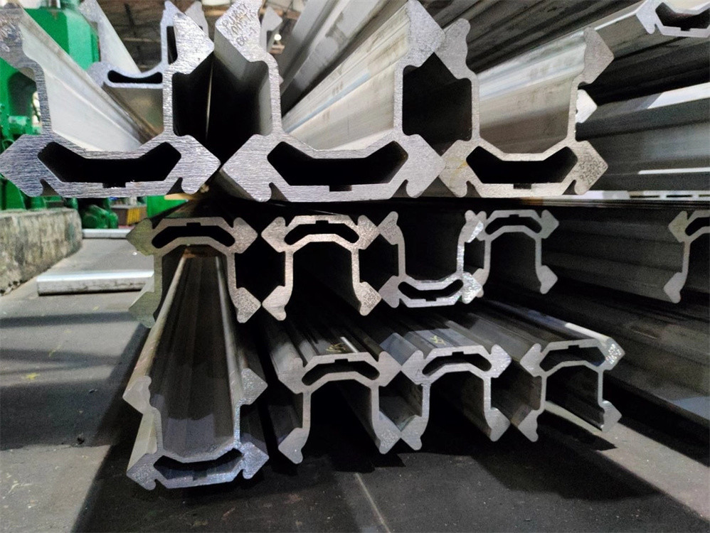 7.25M Long TFX 500 Feed Beam Aluminium Extruded Profiles For Blasting