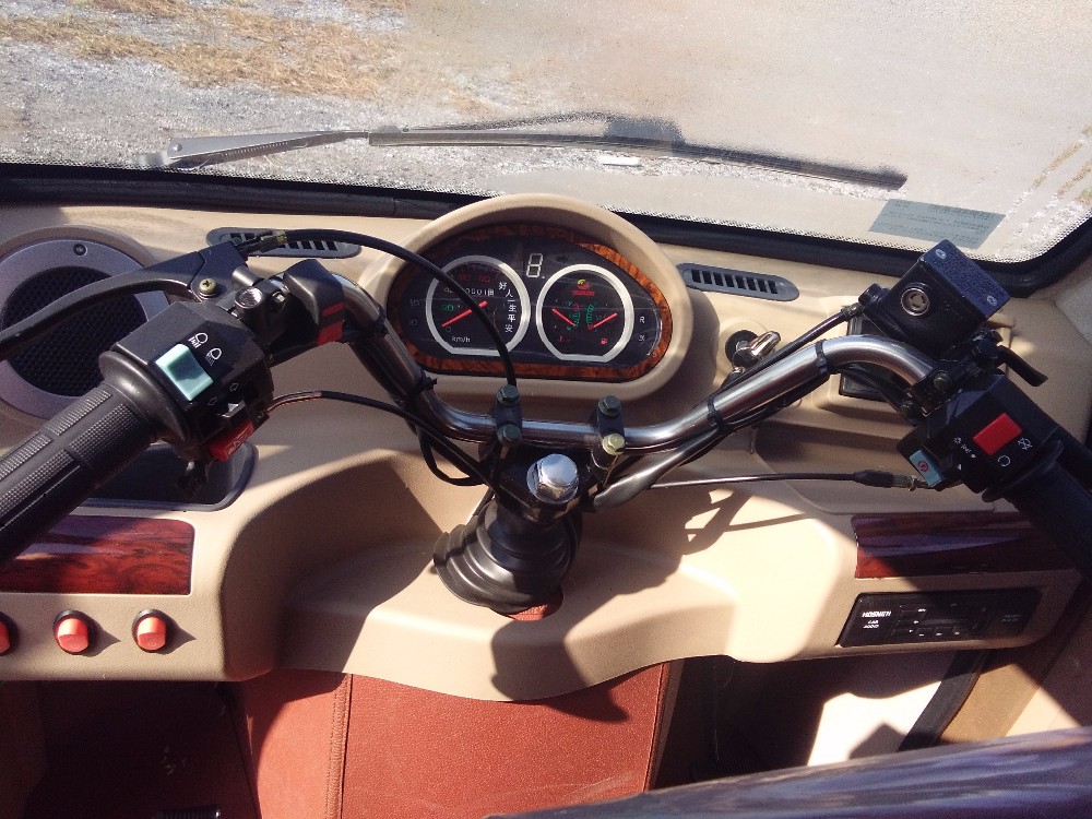 12V Covered 65kM/H Gas Powered Tricycles For Adults
