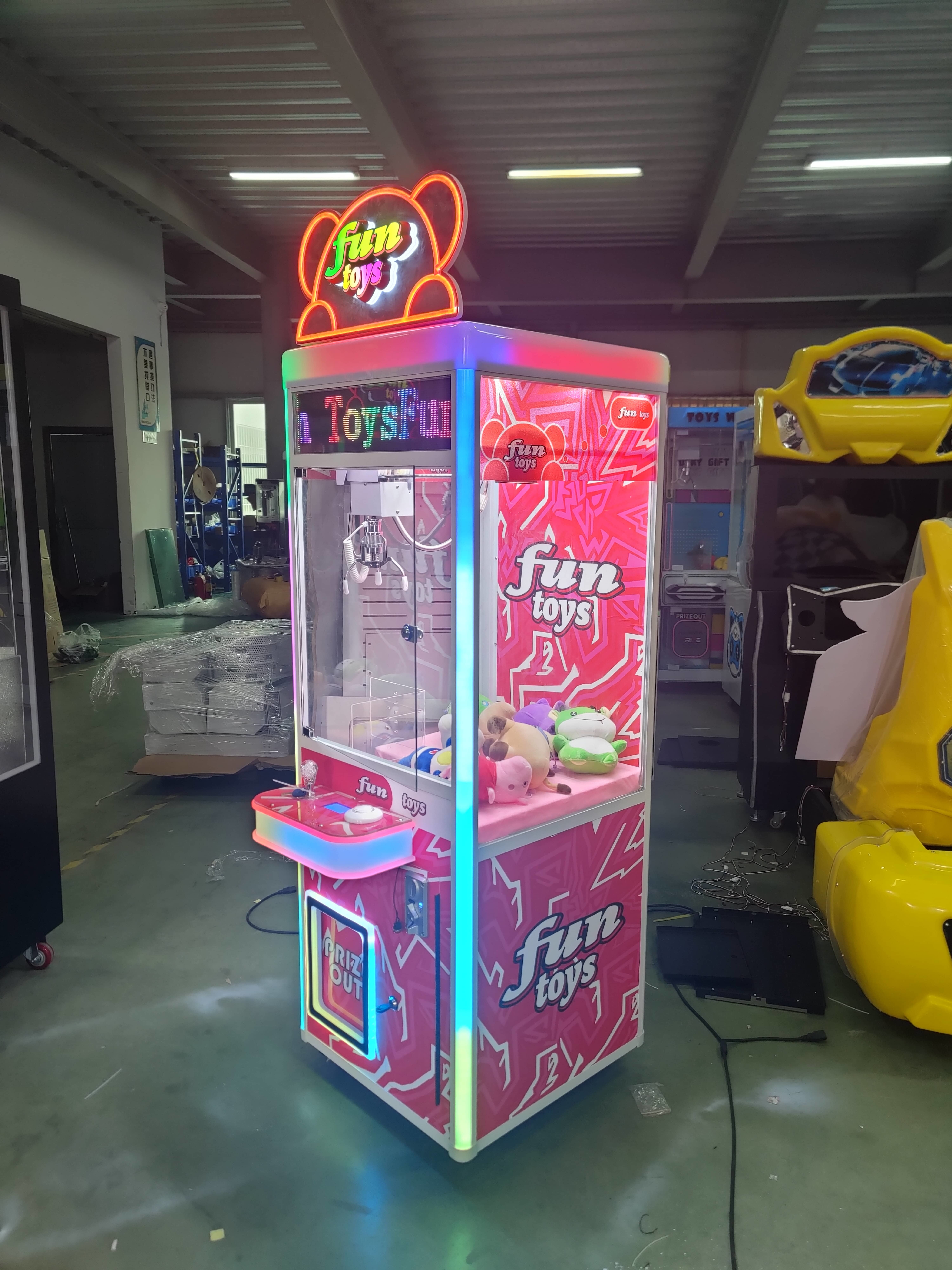 Arcade Coin Operated Fun Toys Crane Claw Machine Mini Prize Game Machine