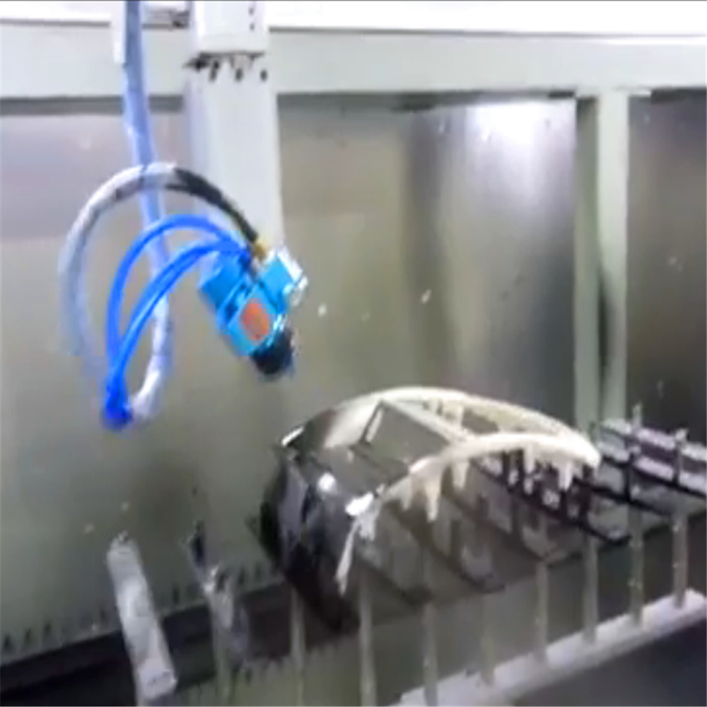 On Line Tracking Automatic Spray Painting Machine 4KW For Car Navigation Pane