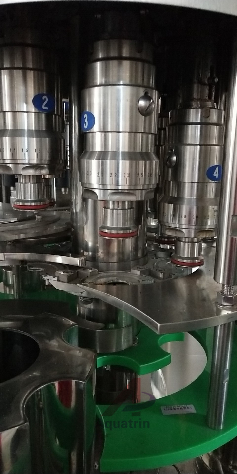 500L/H 5000ml Liquid Juice Filling Machine AISI304 For Mineral Water