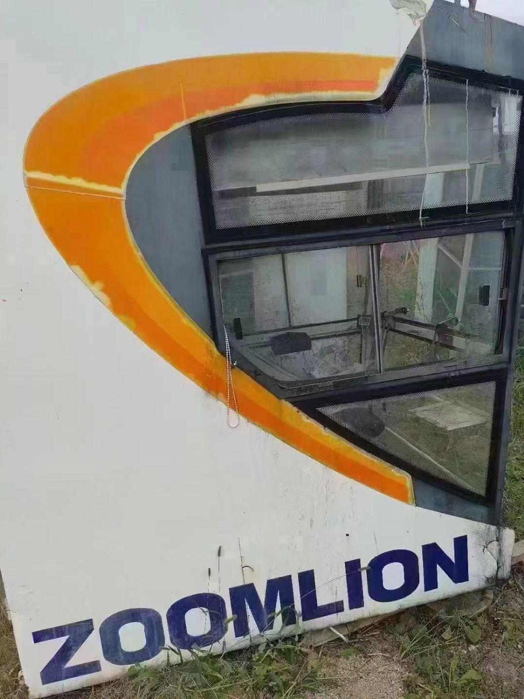 Sell a 19-Year-Old Zoomlion 51-Meter Tower Crane