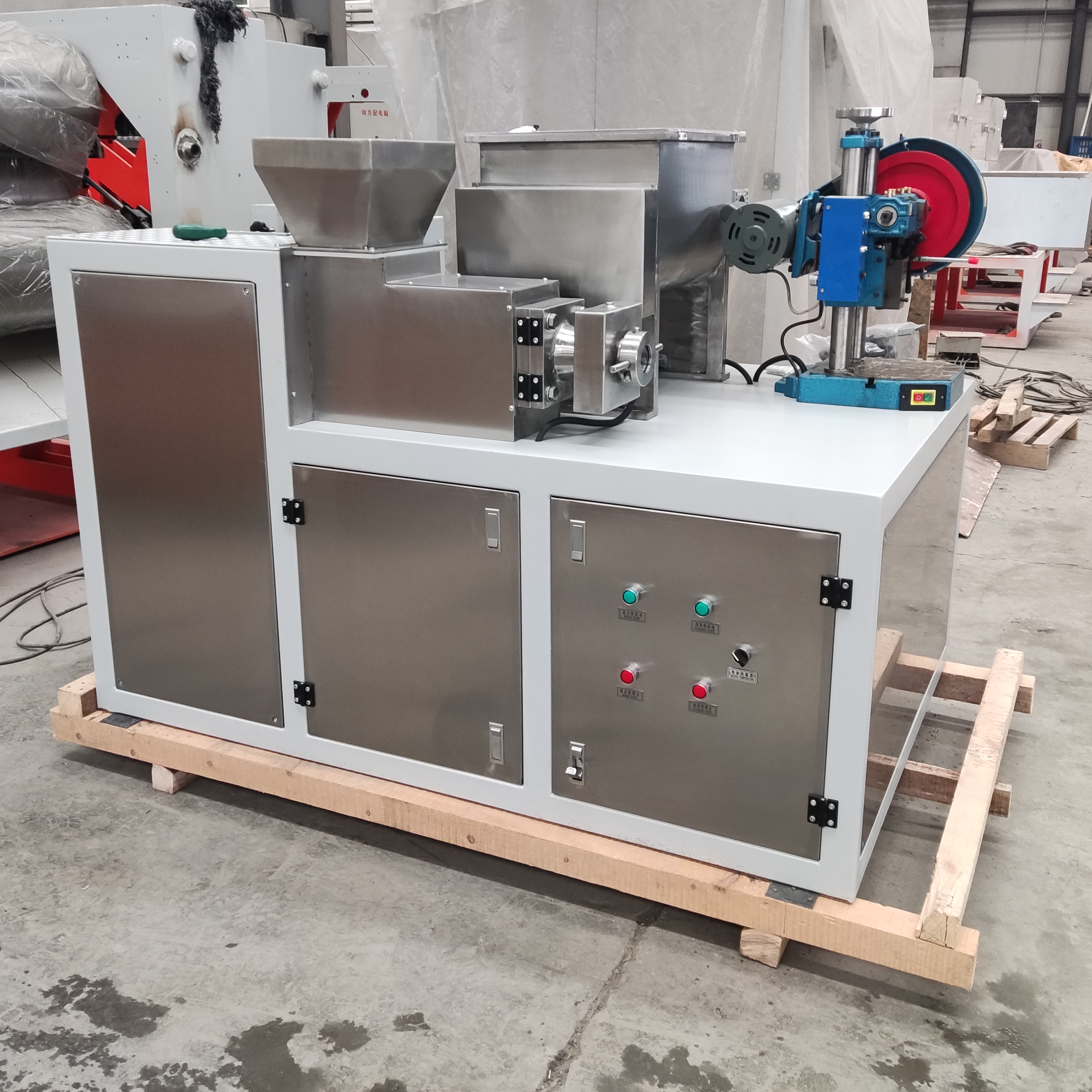 100-200kg/H Automatic Mini Soap Making Machine With 150mm Plodder Diameter