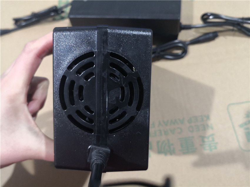 21S 84v 88.2v 2a Lithium Battery Trickle Charger Universal Smart Rechargeable