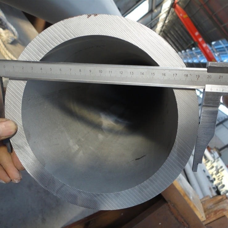 304L ASTM Polished Stainless Pipe 0.1mm-60mm Round Mill Edge