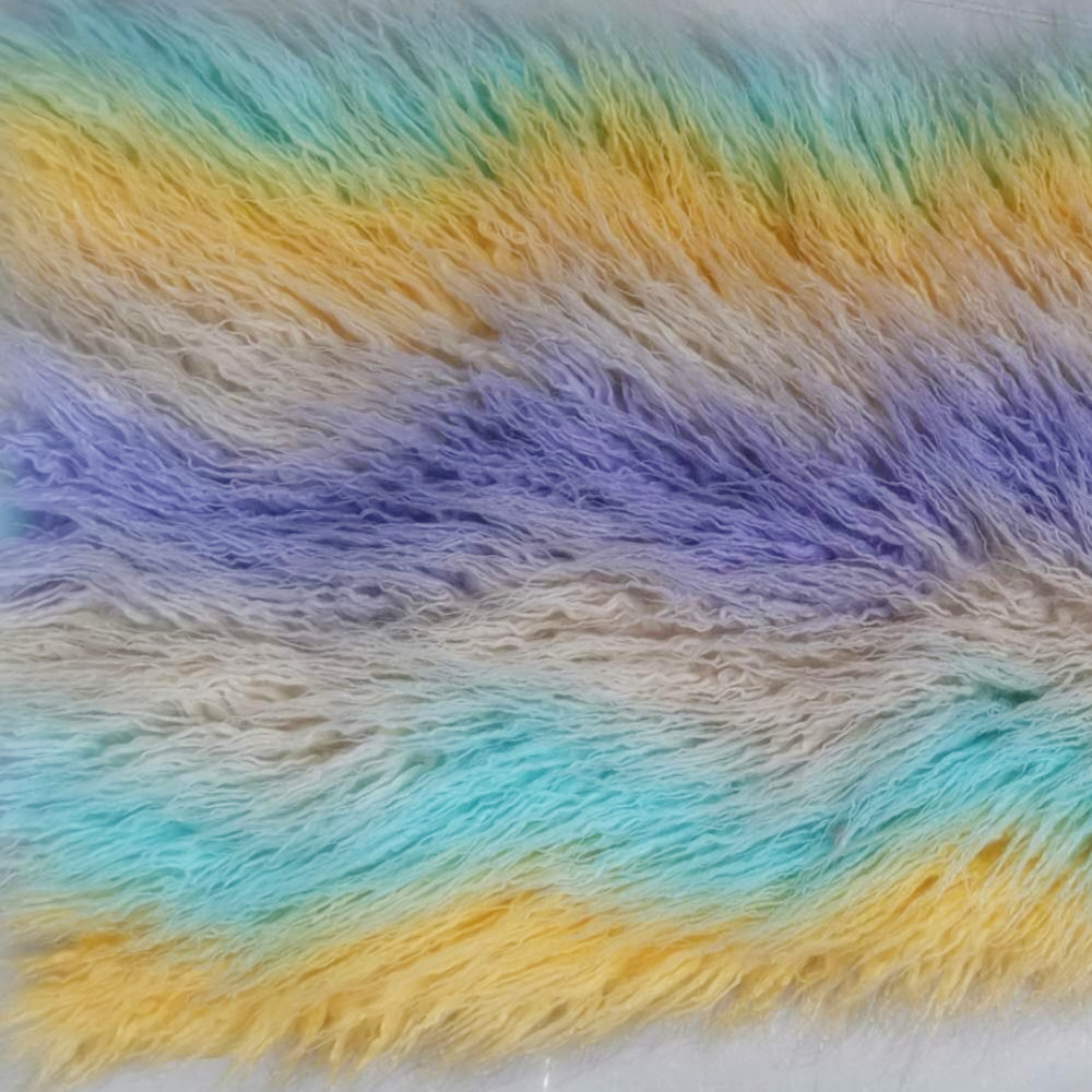 Knitted Backing Technics Long Pile Fur Fabric in Vibrant Colors for Garments or Cushions