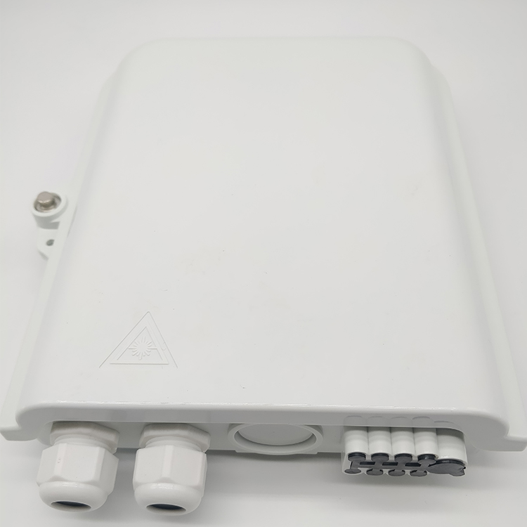 8 Ports FTTH Terminal Box White Outdoor Corridor PC 8 Core Optic Fiber Distribution Box