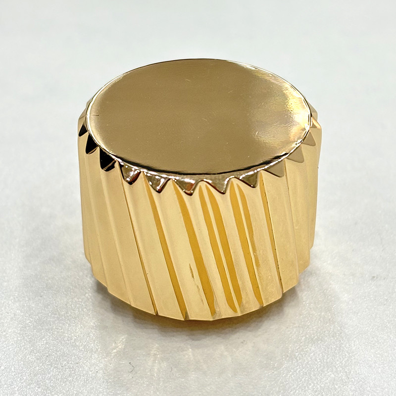 ISO9004 Glossy Zamak Perfume Cover With Minimum Order Quantity 10000pcs And More