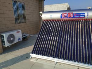 China Stable Vacuum Tube Solar Water Heater , Non Pressurized Solar Water Heater，solar vacuum tube water heater on sale