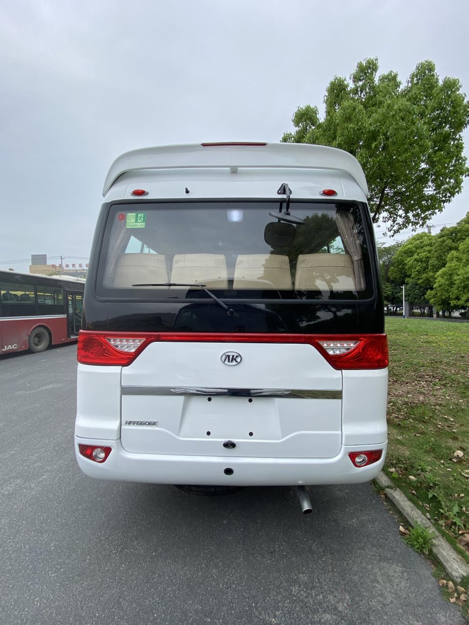20 Seats RHD LHD Coaster Bus with EURO 3 Emission and Manual Transmission