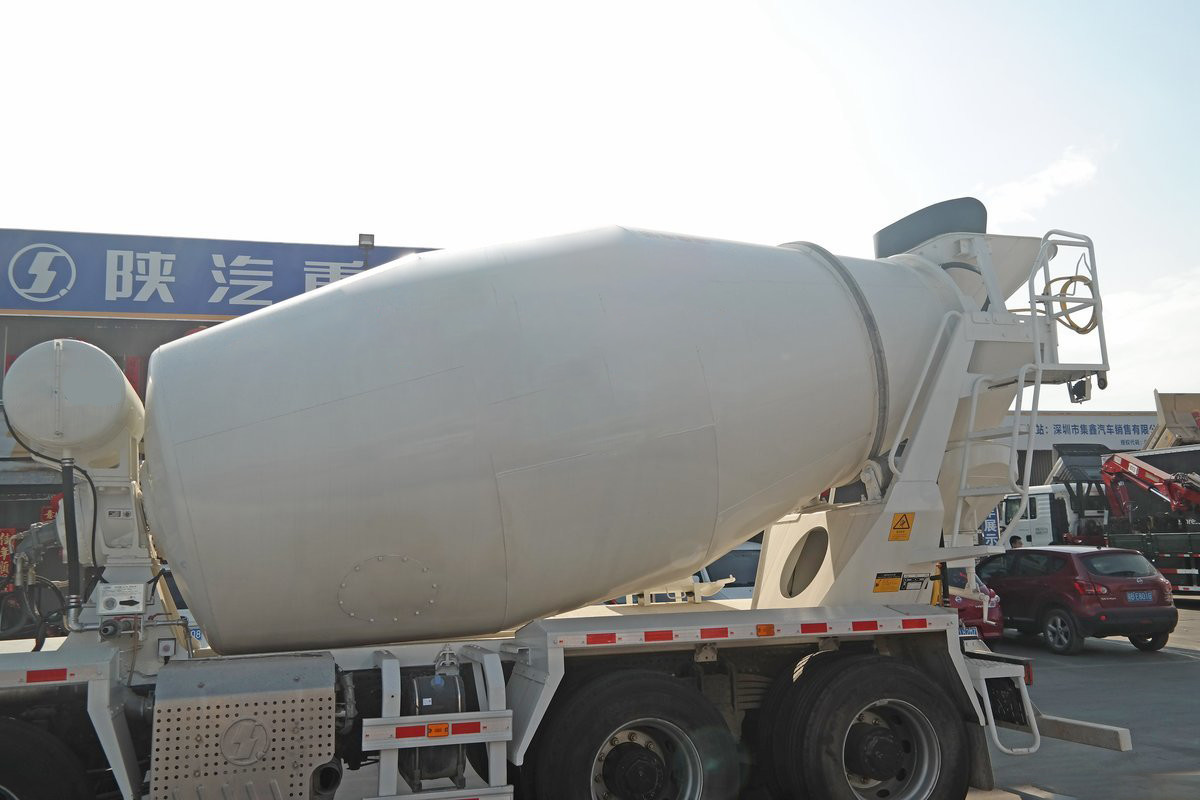 Shaanxi Automobile Heavy Truck Delong New M3000 336HP 8X4 7.49m3 Concrete Mixer Truck