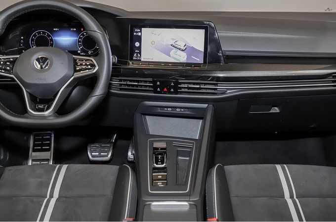 Fixed Screen Car Retrofit Unichip Reversing Camera For Volkswagen 2021 Golf 8 Hi Spec