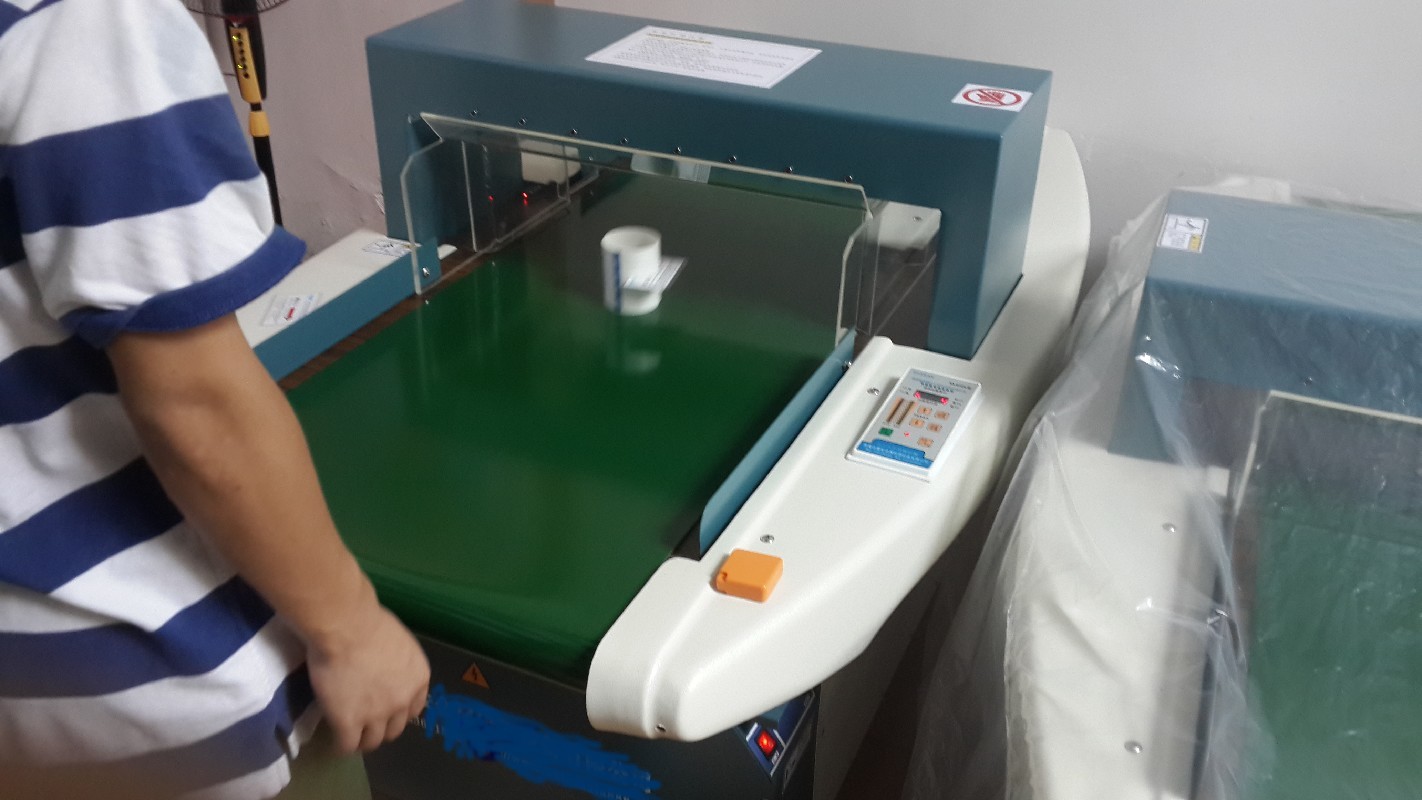 Broken Needle Detector For Textile / Garment Industrial , 0.6mm Ferrous Sensitivity
