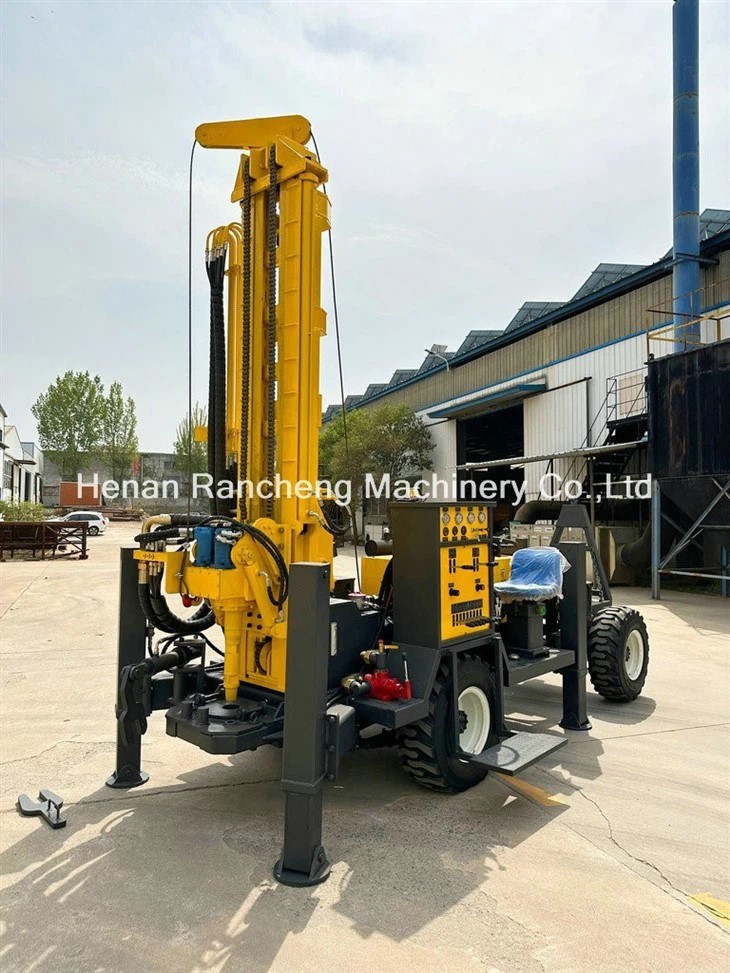 Four Wheel Trailer Mounted Borehole Drilling Machine 220m Depth 65KW Engine
