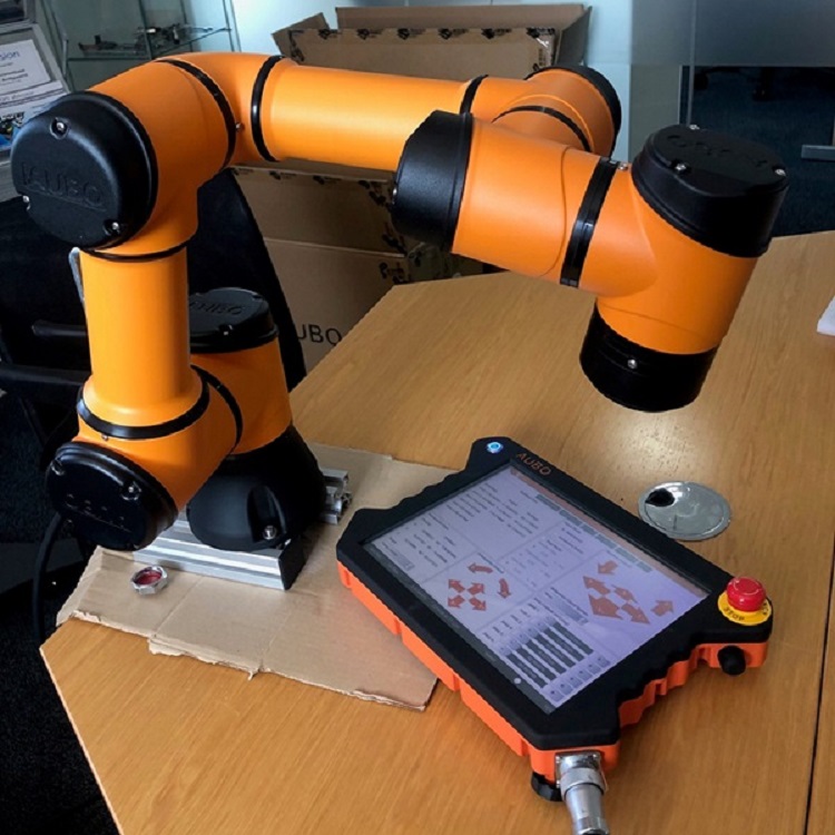 Mini Robot AUBO I3 Of Collaborative Robot With 3KG Payload Robotic Welding Arm As Welding Machine