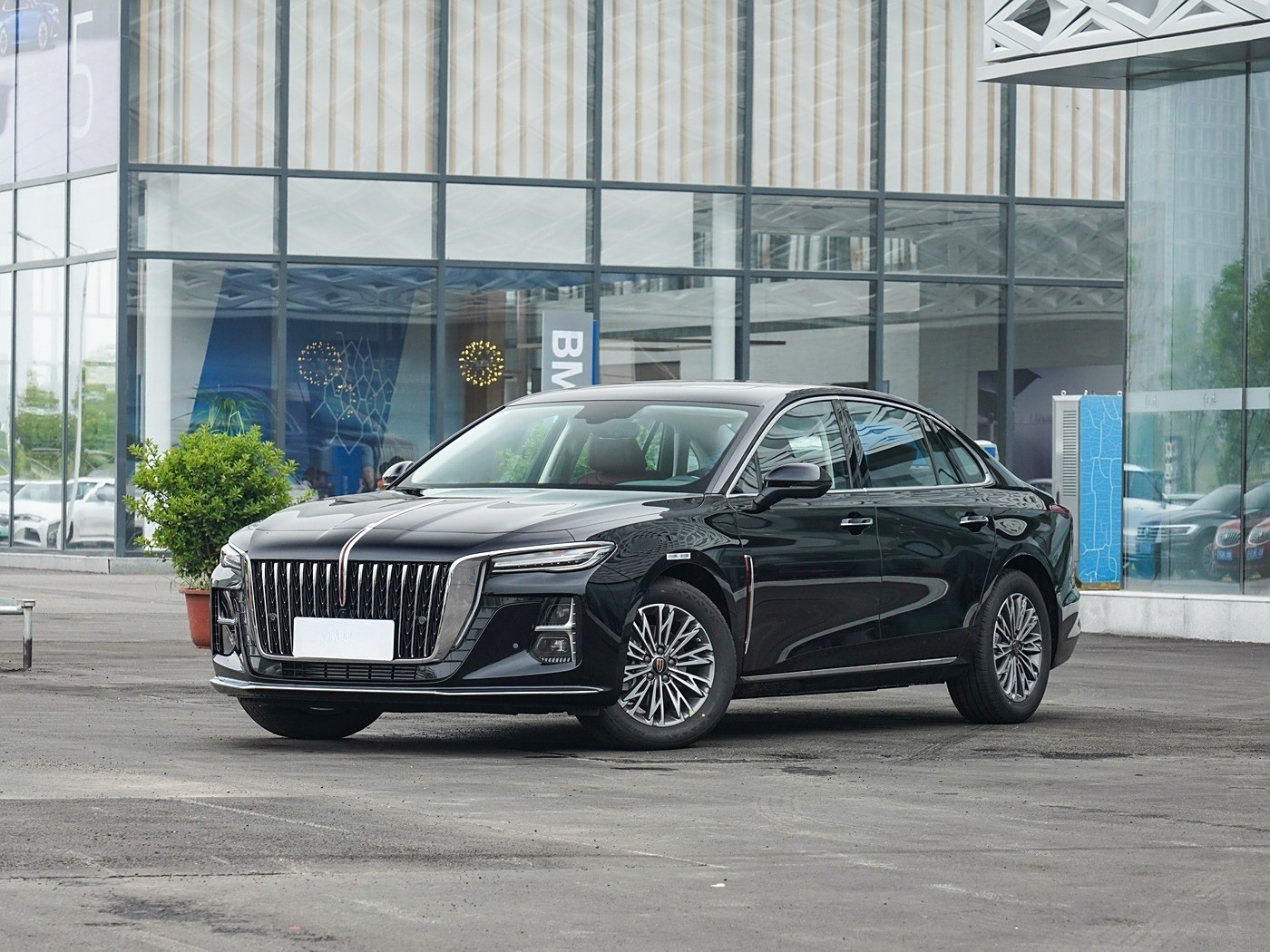 2024 Hongqi H5 1.5T DCT New hongqi auto Luxury Medium And Large Suv Hybrid Model Red Flag