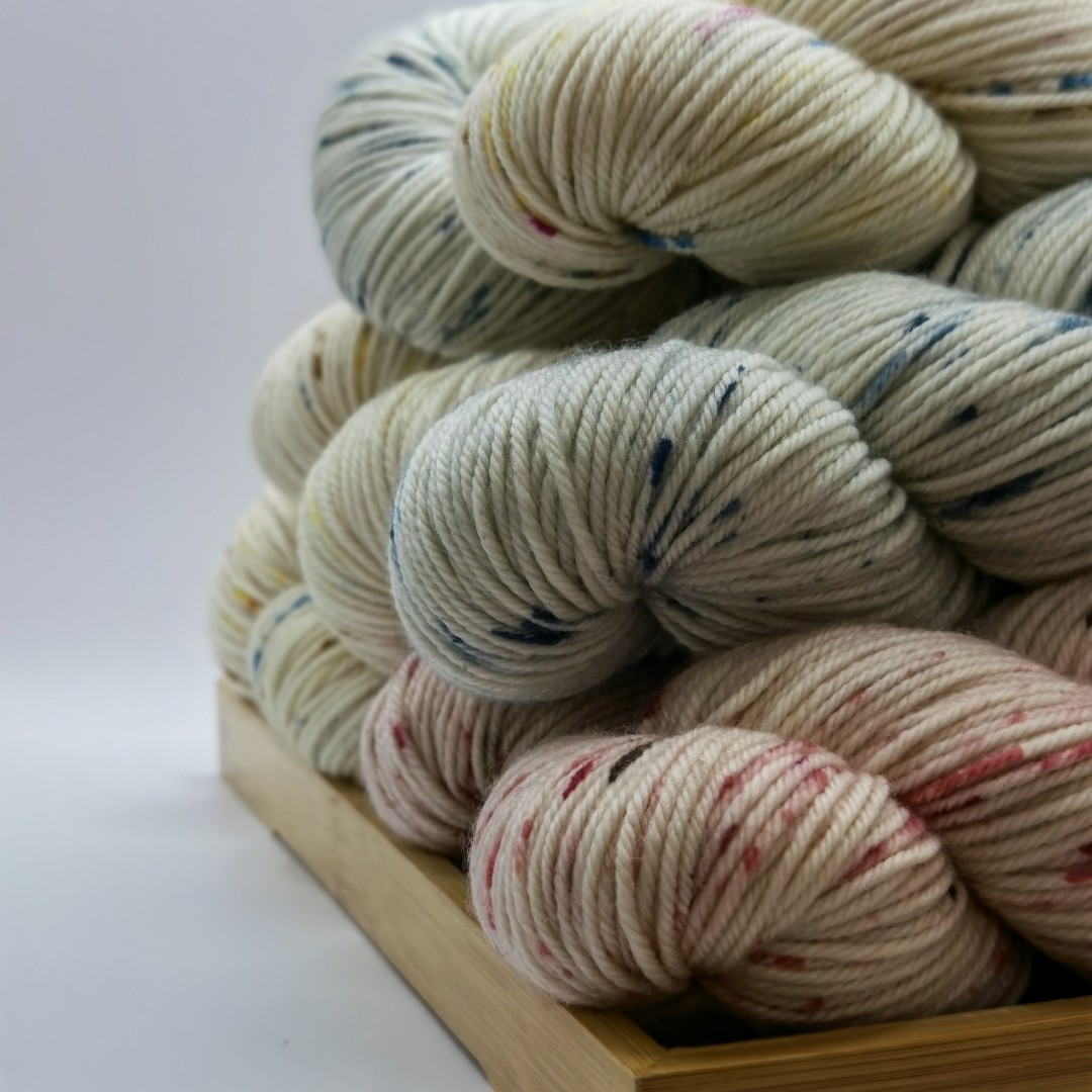 4/8NM 100% Merino Wool Fancy Crochet Yarn For Knitting Good Customizable
