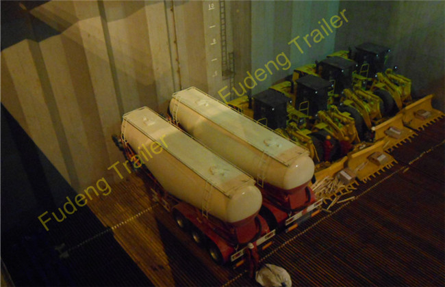 Customized Tri-Axles V shaped Bulk cement tanker trailers for transporting Bulk cement