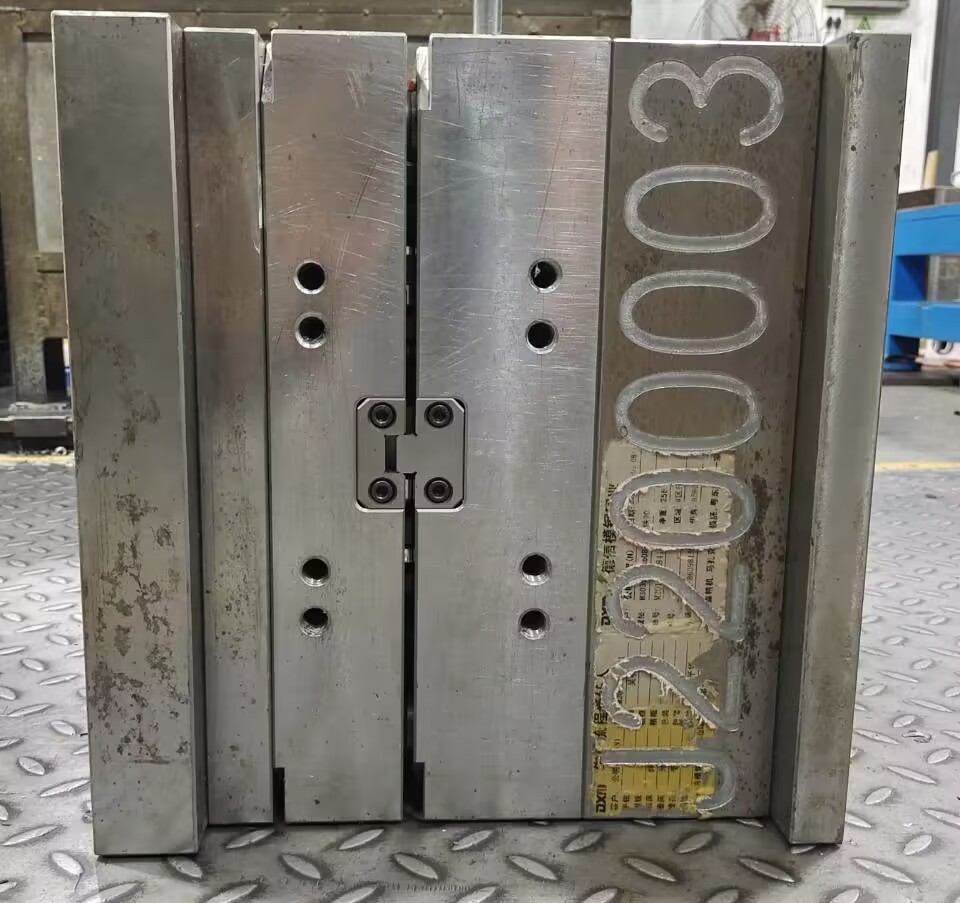 Pinpoint Gate Precision Injection Molding High Precision Plastic Parts Mold