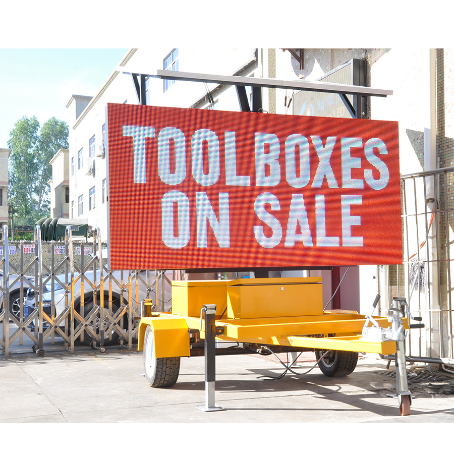 Trailer Mounted Solar Traffic Vms Sign Board Guiding Communication TCP/IP Mobile Angle 70°