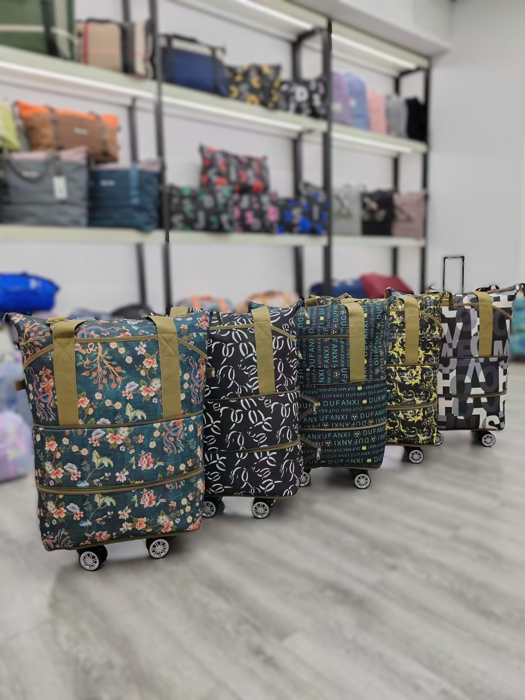 Manufacturers Direct Selling Foldable Large Capacity Durable Wheel Travel Bag For Outdoor