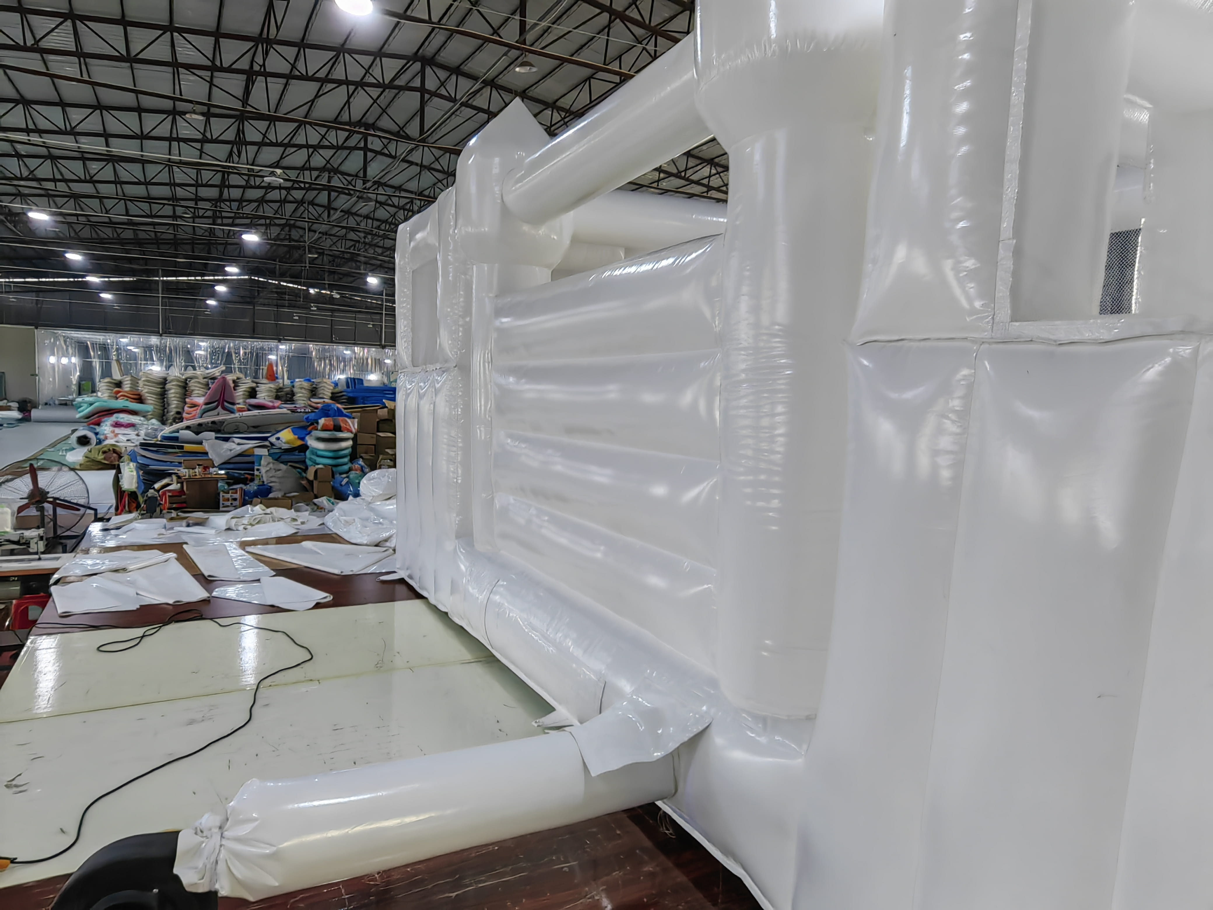 Oxford Cloth Inflatable Bubble House White Inflatable Bouncy Castle