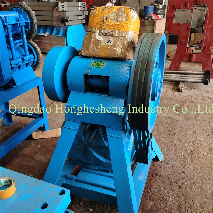 15kw 420r/ Min 200mm Used Tire Cutting Machine Tyre Block Cutting Machine Lump Cutter