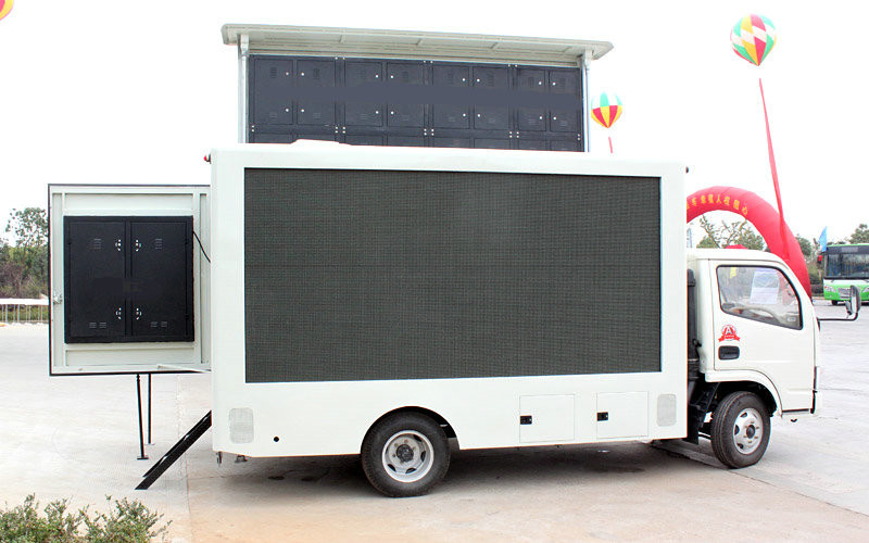 Moving LED Display Advertising Truck With Stage Lifting System For Outdoor Showing