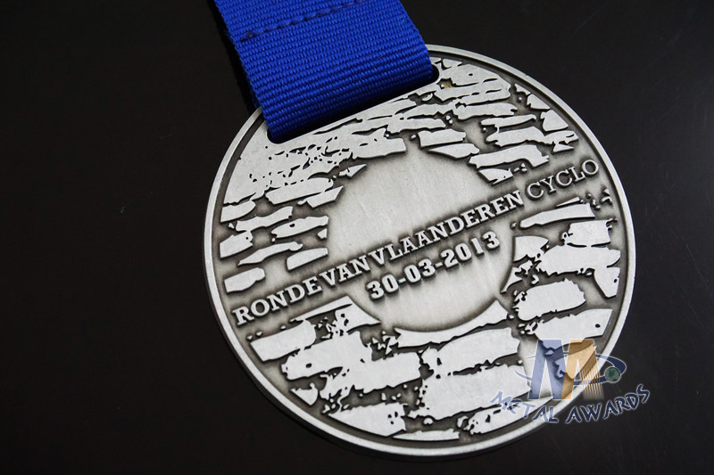 Championship Finisher Sports Marathon Events Metal Award Medals Die Casting With Blue Ribbon