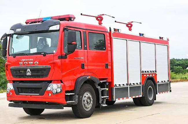 High-Efficiency Fire Pump And Hose Reel Equipped Fire Truck For Quick Deployment