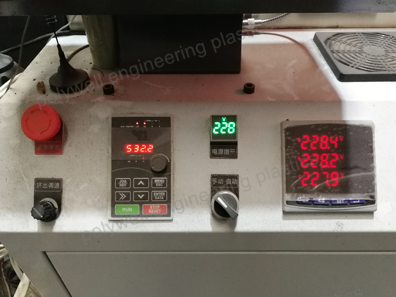 Advanced Processing Plastic Profile Extrusion Machine Single Screw Extrusion Machine