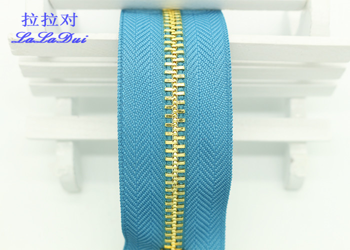 Metal Ykk Sewing Notions Zippers , Pink / Green / Purple Tape 9 Inch Separating Zipper