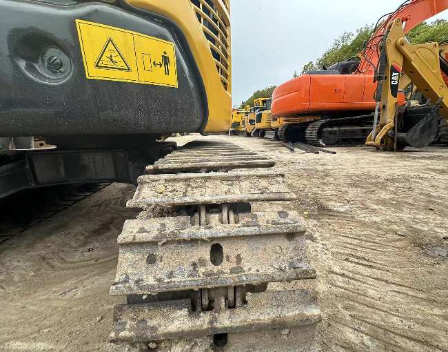 Komatsu PC35 Excavator Track