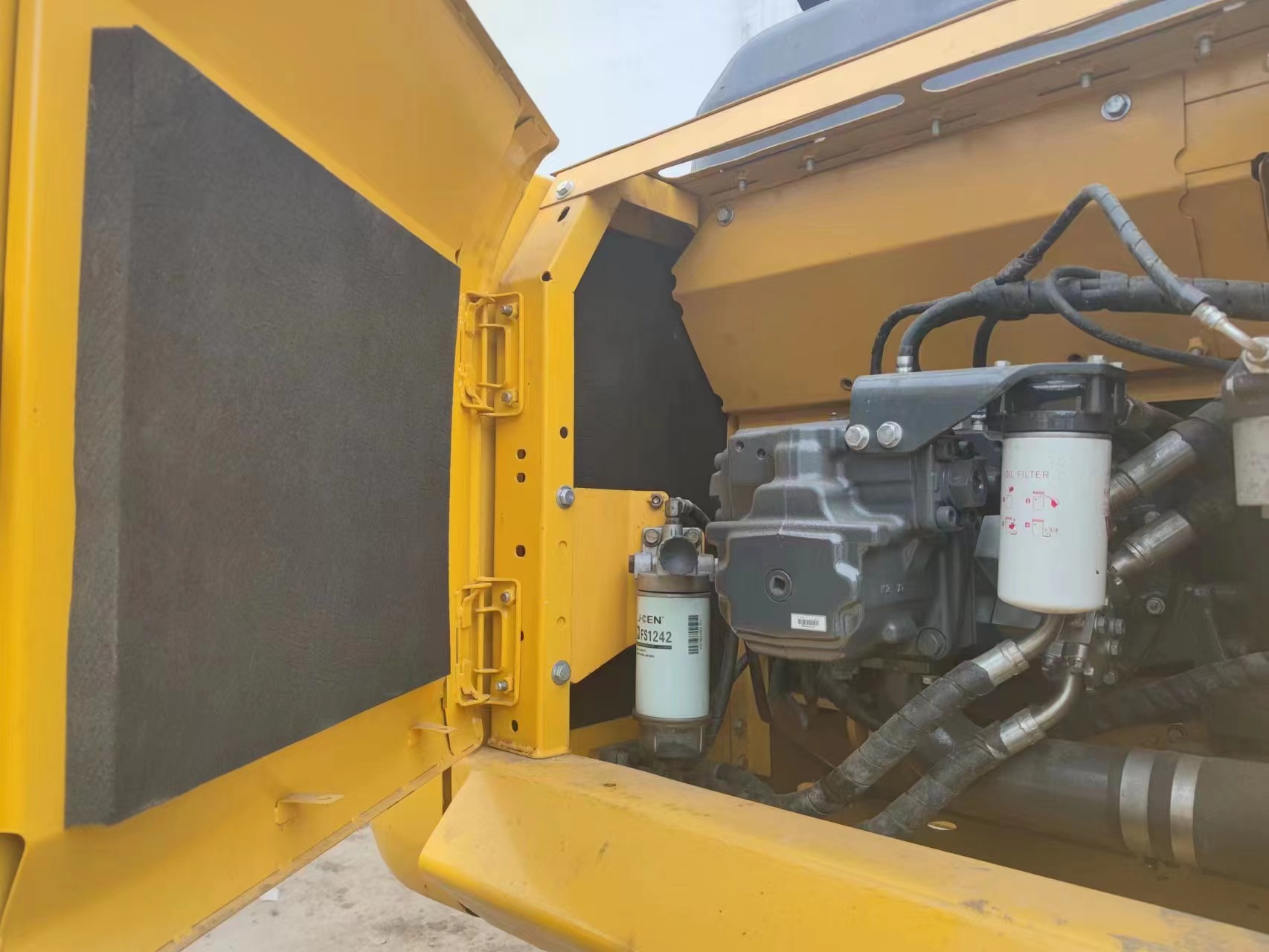 20 Ton Original Color Used Komatsu Excavator Pc200 Construction Excavator