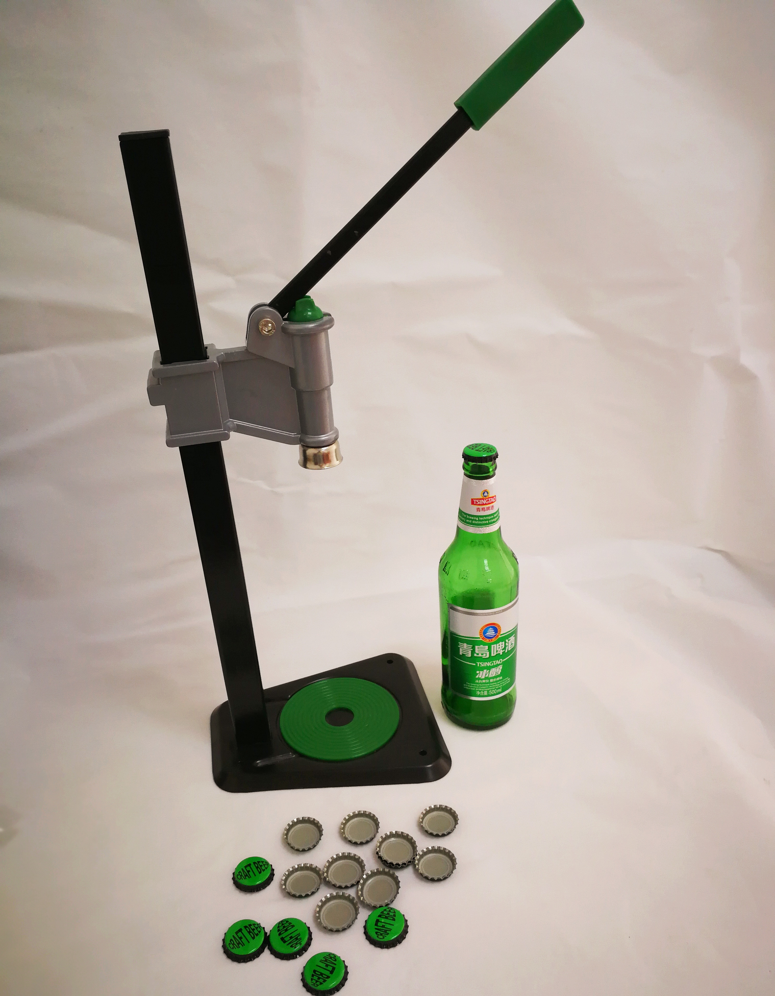 Caps Pressing Manual Bottle Capper Iron Plastic Material Easy Grip Handles
