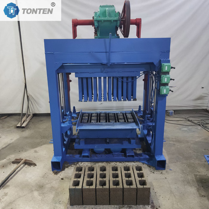 Vibration Robust Cement Block Molding Machine Brick Making Machine