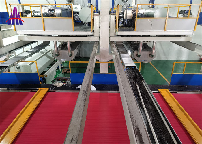 SMMS Spunbond Nonwoven Textile Machinery For Breathing Masks