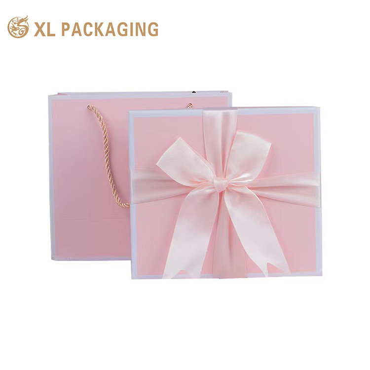 Customized Size Eco-Friendly Clothing Scarf Gift Packaging Box with Red Lid and Base