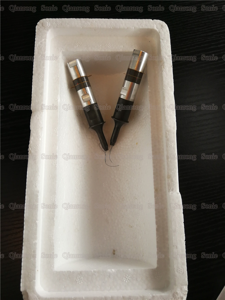 Smart IC Card Antenna Implanter Ultrasonic Vibration Embedding In Sheet Welding Positioning