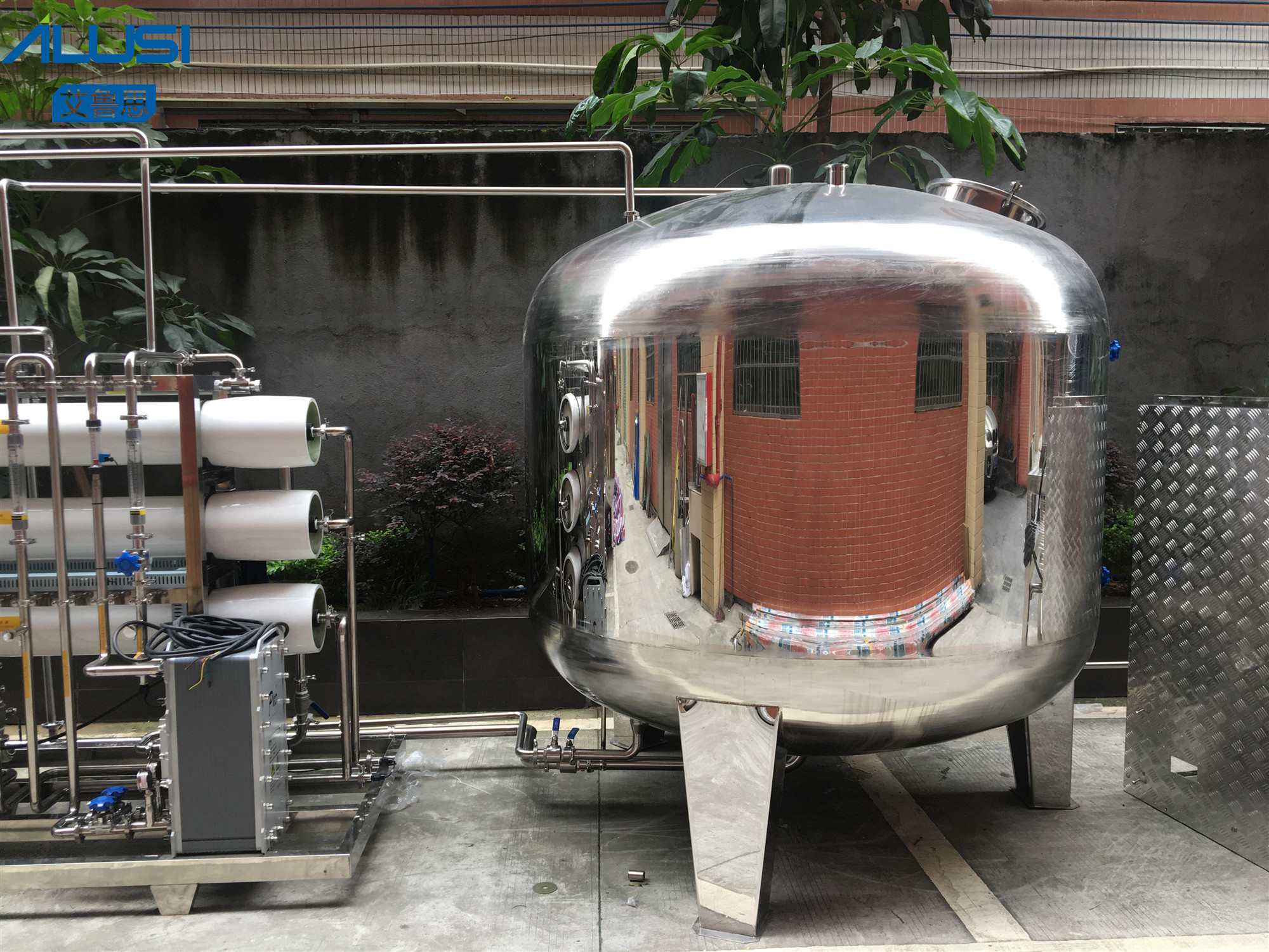 GMP 20000L SUS304 Stainless Steel Storage Tank Seal Type Water Storage Tank