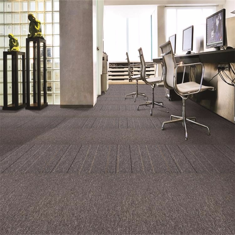 Fabric product plain stripe pattern bitumen backing PP carpet tile