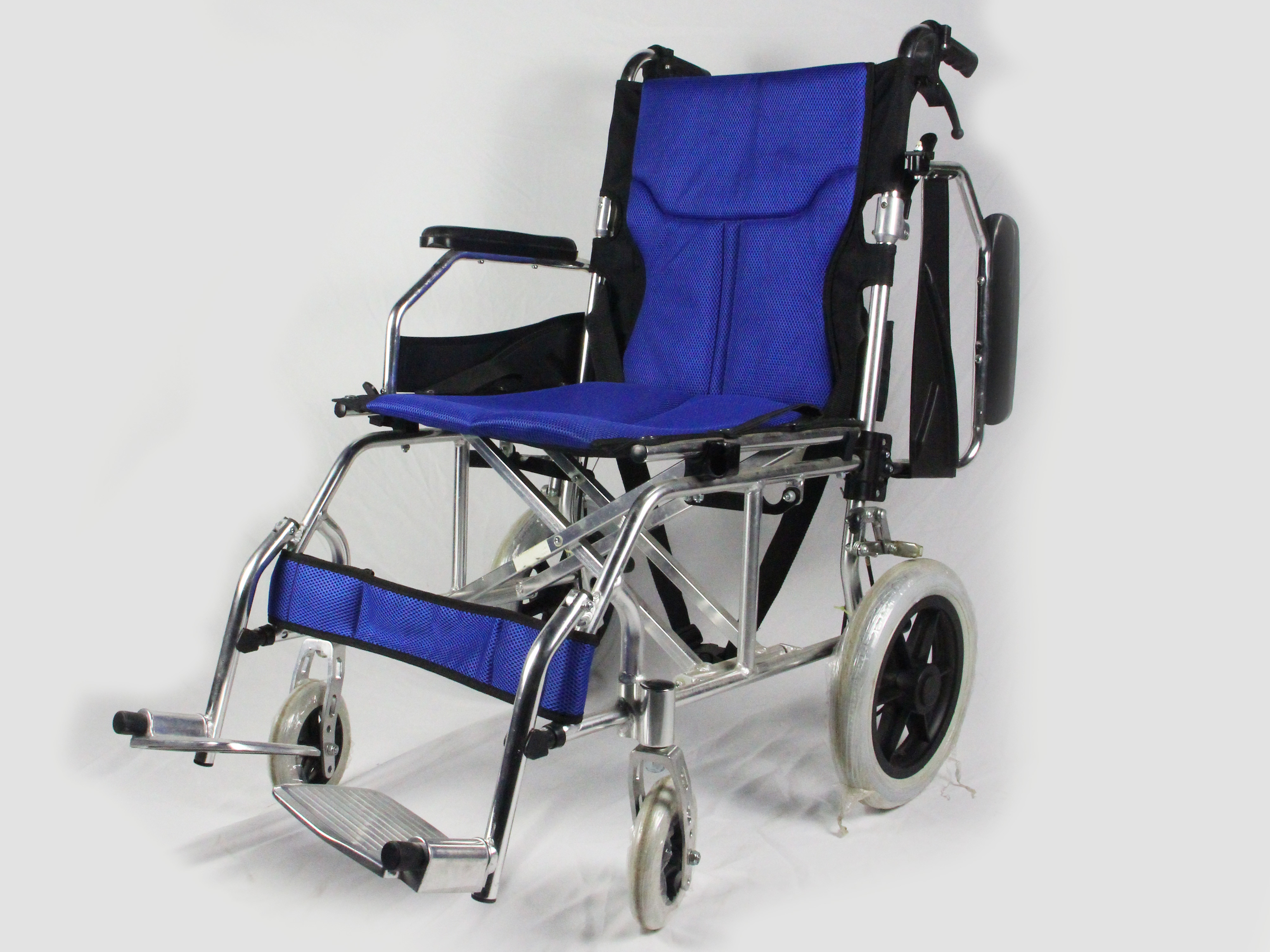 Compact Aluminum Lightweight Wheelchair Outdoor Use Easy Carry For Sale